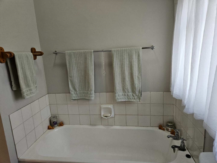 5 Bedroom Property for Sale in Fairbridge Heights Eastern Cape